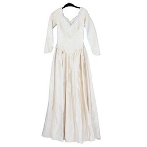 Sweetheart Gowns Beaded Long Sleeve Wedding Dress Womens Off White